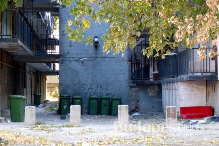 Over 70 years passed. One of three buildings is derelict, but ghetto lives on. The Shambles