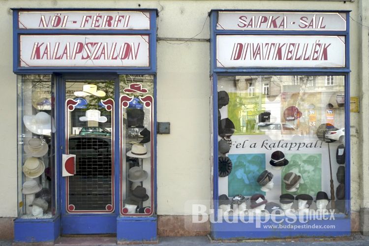 You still see here plenty of bizarrely ugly shop windows as if arranged to prevent you from entering. Shopping in Budapest