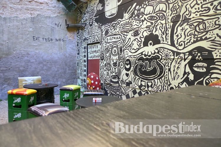 Pictured here is <a href="http://www.budapestindex.com/going-out/dining-out/bars/mumus " target="new">Mumus</a>, classic "ruin bar" of Budapest. Mumus