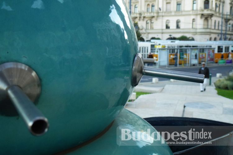 This fountain made of famous Zsolnay majolica in clear water-blue is decorated with “flowing” ornaments, waves and streams.